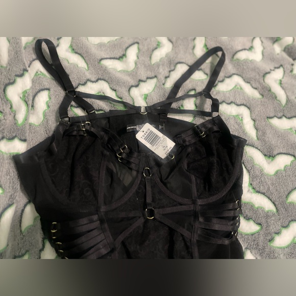 New Torrid curves black bodysuit - Picture 5 of 9